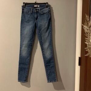 Levis | 711 skinny jeans